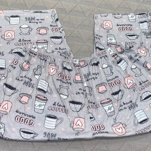 Women’s Capri length Pajamas with Coffee Print in Gray and Pink